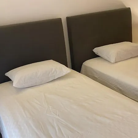 Spacious And Comfortable 2bed 2 Bath Near Airport And Citycenter