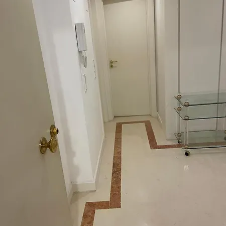 Spacious And Comfortable 2bed 2 Bath Near Airport And Citycenter * Lisboa