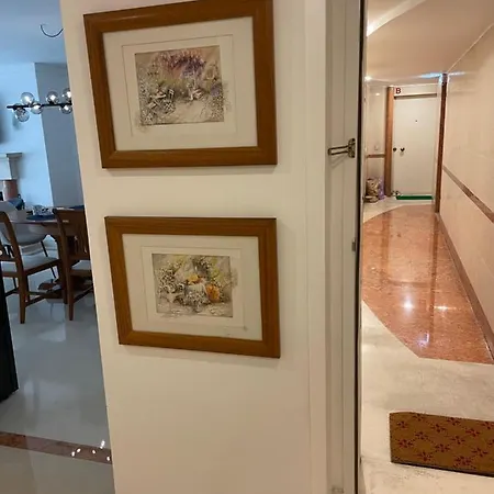 Spacious And Comfortable 2bed 2 Bath Near Airport And Citycenter Διαμέρισμα Lisboa